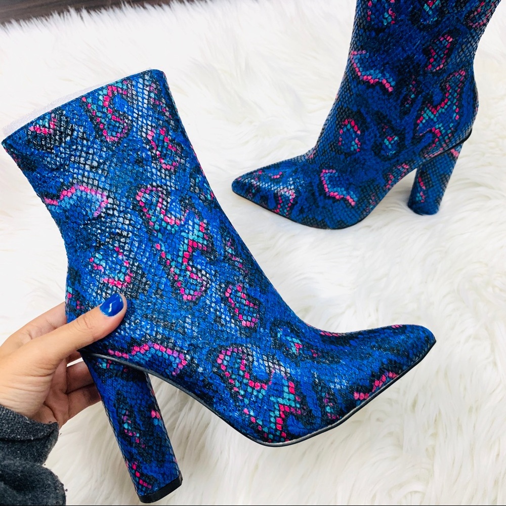 Blue snakeskin heeled bootie - Picture 6 of 6